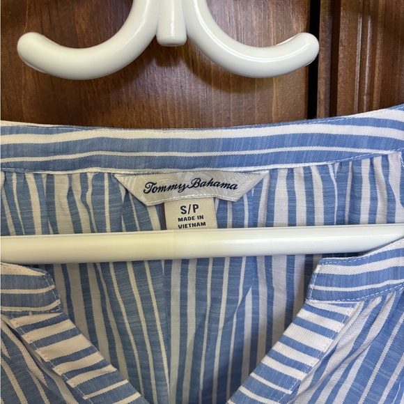 Tommy Bahama striped blouse - Picture 2 of 3